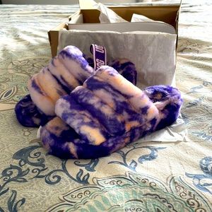 New in box Ugg slipper